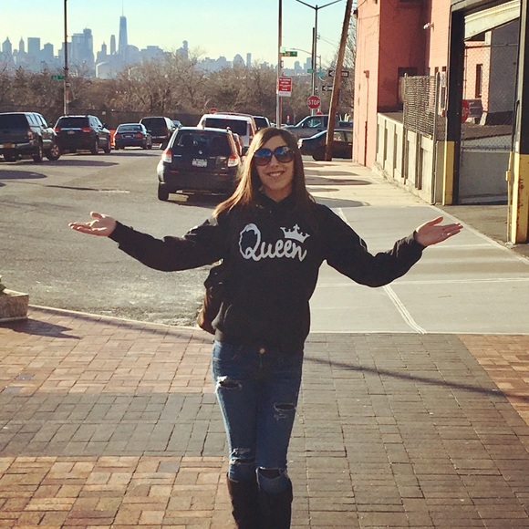 Meet your Posher, Katelyn - PLEASE READ๐ - Picture 4 of 7